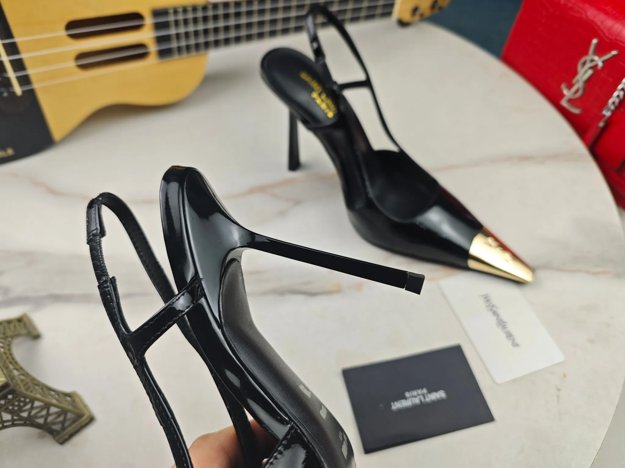 👟👟Ex-factory price 560👟👟【Saint Laurent】Yves Saint Laurent, high-heeled YSL sandals💃2024 early autumn counters are synchronized with the latest styles, YSL, and decorations👠 Classic and high-quality glamorous masterpieces, the hottest spring and summer series in the counter, with temperament, fashion, classic and attractive design style 😌The effect on the feet is particularly beautiful〰️, the material is imported from Italy, small black cow, imported black patent leather, lining, and foot pads; sheepskin, stiletto sandals, size 35-41 (34.41.42 must be customized, non-refundable) outsole; imported genuine leather outsole, complete with counter packaging